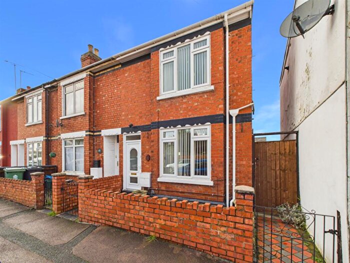 3 Bedroom End Of Terrace House For Sale In Calton Road, Linden, Gloucester, GL1
