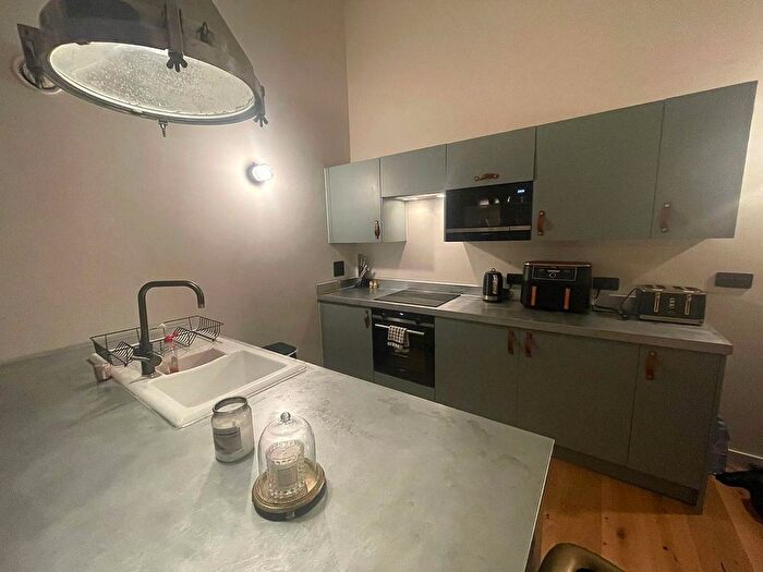 1 Bedroom Flat To Rent In Derwent House, Mary Ann Street, Birmingham, B3