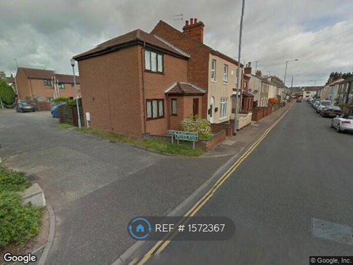 2 Bedroom Terraced House To Rent In Royal Albert Court, Gorleston, NR31