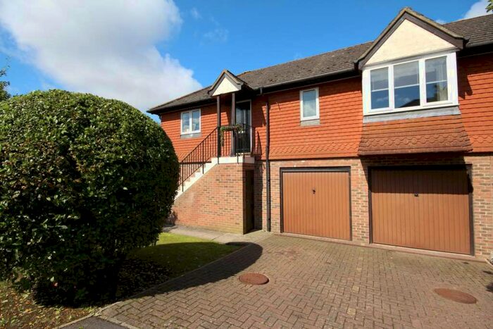 2 Bedroom Parking/garage To Rent In Cordelia Croft, Warfield, RG42