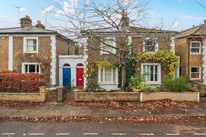 3 Bedroom Semi-Detached House For Sale In Sheendale Road, Richmond, TW9