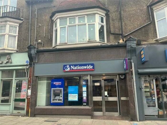 2 Bedroom Flat To Rent In The Broadway, London, NW7