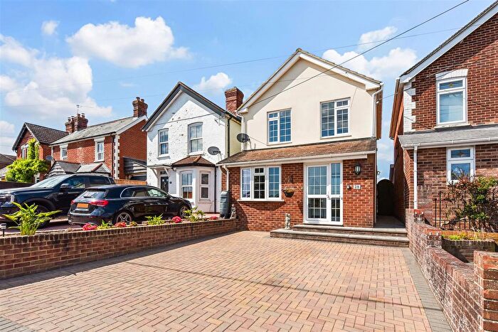3 Bedroom Detached House For Sale In Foxcotte Road, Charlton, Andover, SP10