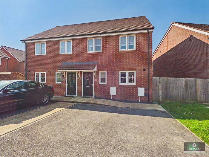 3 Bedroom Semi-detached House For Sale In Ullswater Road, Forge Wood, RH10