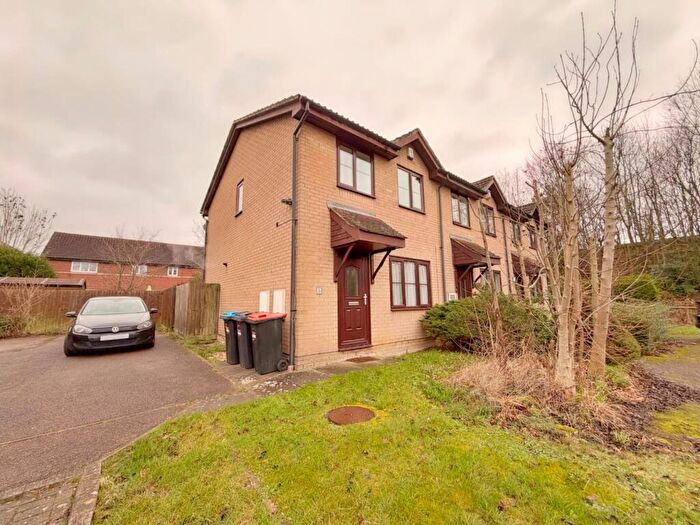 3 Bedroom End Of Terrace House To Rent In Wagner Close, Browns Wood, Milton Keynes, MK7