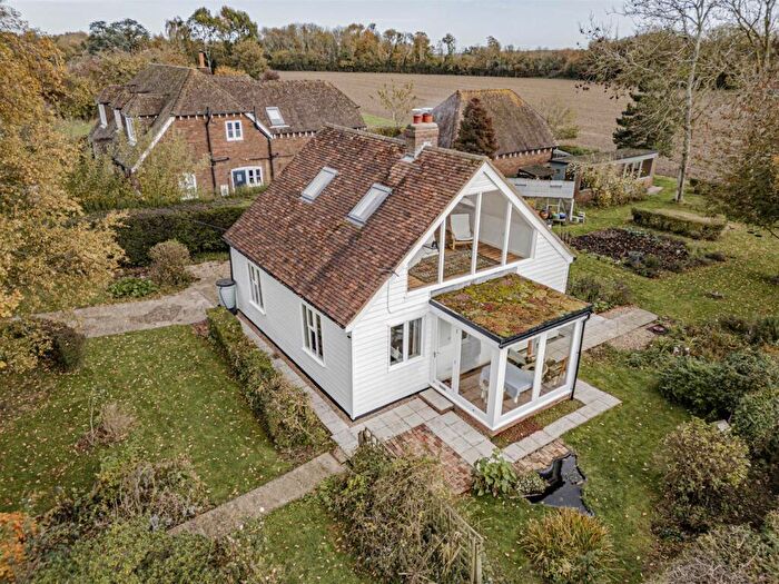 3 Bedroom Detached House For Sale In Waltham Road, Waltham, CT4