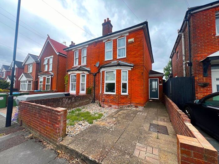 3 Bedroom Semi-Detached House To Rent In Jameson Road, Itchen, Southampton, Hampshire, SO19