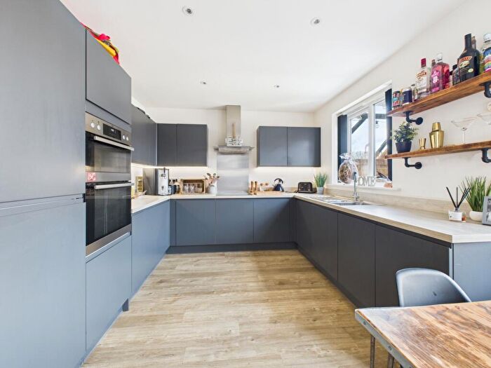 4 Bedroom Detached House For Sale In Tarry Way, Northampton, Northamptonshire, NN2