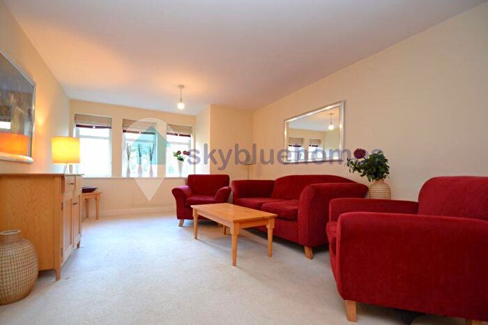 2 Bedroom Apartment To Rent In Knighton Park Road, Leicester, LE2