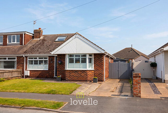 2 Bedroom Bungalow For Sale In Stephen Crescent, Humberston, DN36