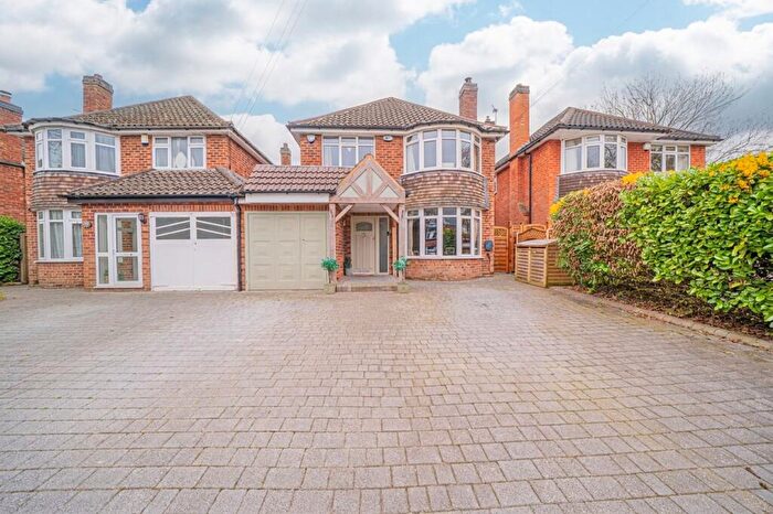 4 Bedroom Link Detached House For Sale In Station Road, Knowle, B93