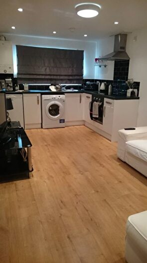 1 Bedroom Flat To Rent In - Merthyr Road, CF14