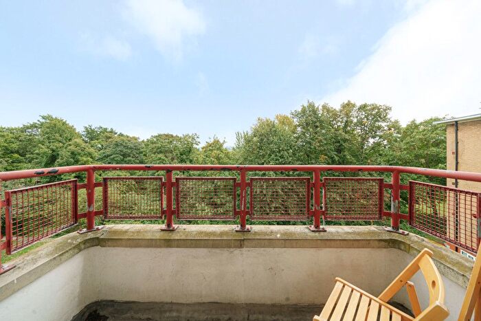 2 Bedroom Flat For Sale In Holderness House, Champion Hill, Camberwell, SE5