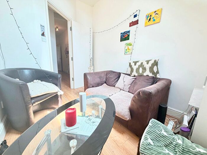 4 Bedroom Flat To Rent In Criterion Mews, London, N19