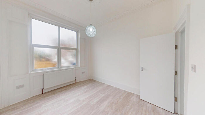 1 Bedroom Flat To Rent In Beaconsfield Road, London, N11