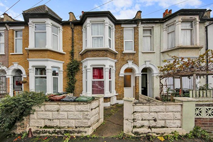 3 Bedroom Terraced House For Sale In Radlix Road, Leyton, E10