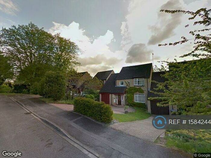 3 Bedroom Detached House To Rent In Marshall Close, Purley On Thames, Reading, RG8