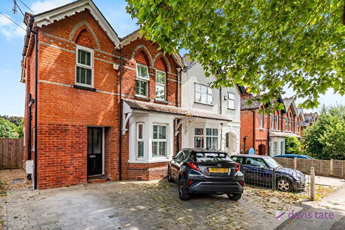 3 Bedroom Semi-Detached House To Rent In Waverley Road, Reading, Berkshire, RG30