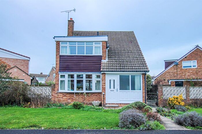 3 Bedroom Detached House For Sale In Fair View, Pontefract, WF8