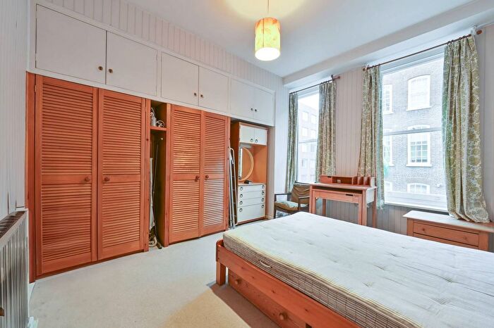1 Bedroom Flat To Rent In Great James Street, Bloomsbury, London, WC1N