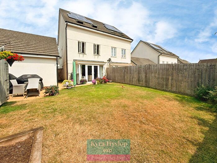 3 Bedroom Semi Detached House For Sale In Newcourt Way, Exeter, EX2