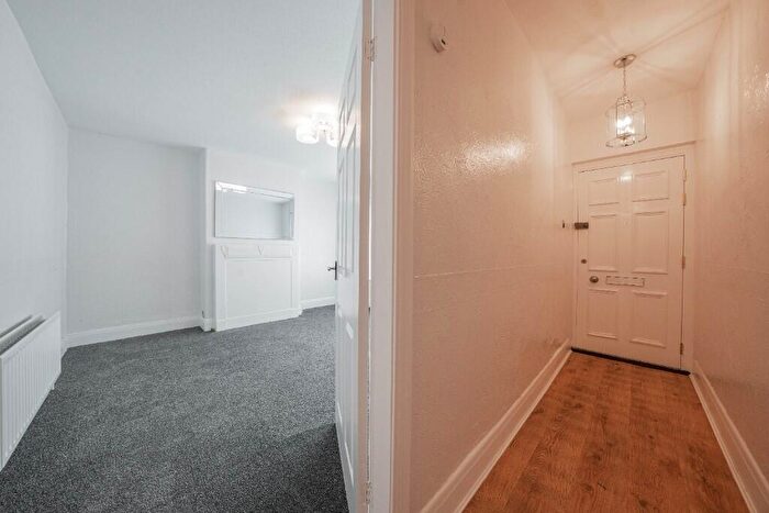 1 Bedroom Flat To Rent In Maxwell Street, Bensham, Gateshead, Tyne And Wear, NE8