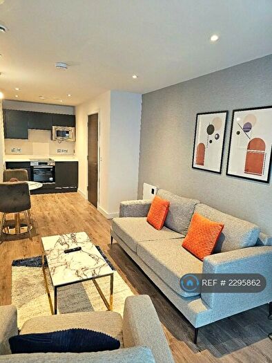 1 Bedroom Flat To Rent In Commerce Quay, Salford, M5