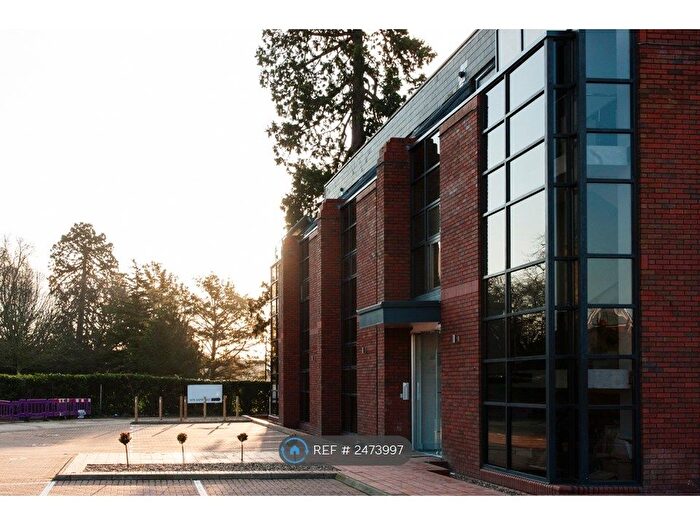 2 Bedroom Flat To Rent In Wardour Place, Slough, SL1