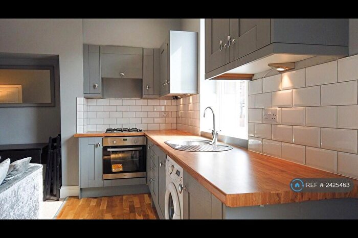 2 Bedroom End Of Terrace House To Rent In Denton Terrace, Morley, Leeds, LS27
