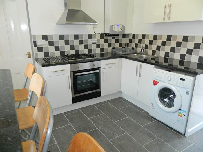 4 Bedroom House To Rent In Spencer Street, CF24