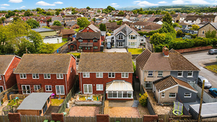 3 Bedroom Semi-Detached House For Sale In Mount Pleasant, Penpedairheol, CF82
