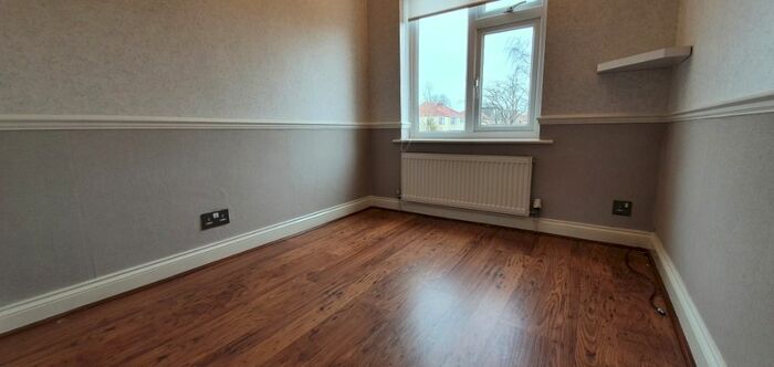 3 Bedroom Semi-Detached House To Rent In Larch Tree Avenue, Coventry CV4