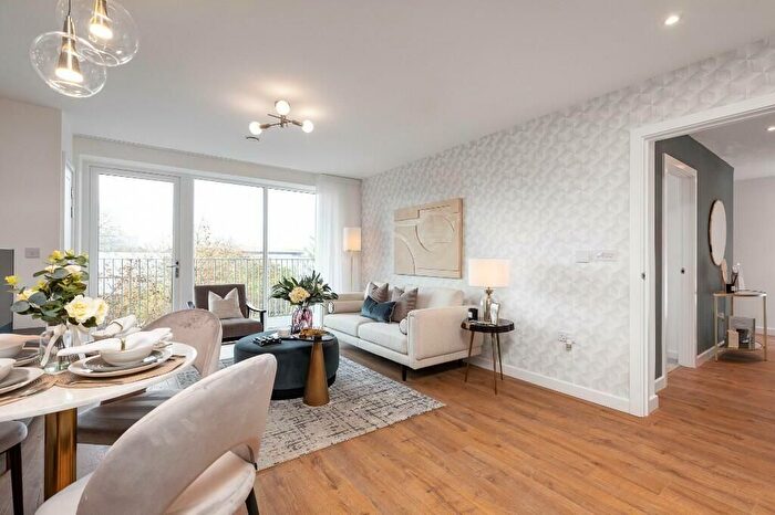 2 Bedroom Flat For Sale In "Avebury " At Tiltman Avenue, Greenhithe, DA9