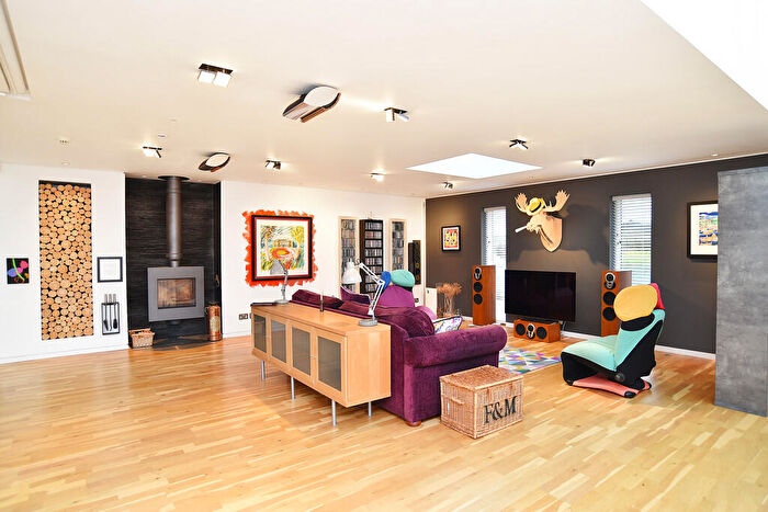 4 Bedroom Detached Bungalow For Sale In Walton Park, Pannal, Harrogate, HG3