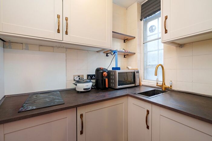 Studio To Rent In Sloane Avenue, London, SW3