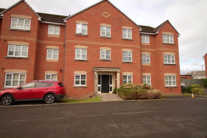 2 Bedroom Flat To Rent In Palatine Street, Denton, Manchester, M34