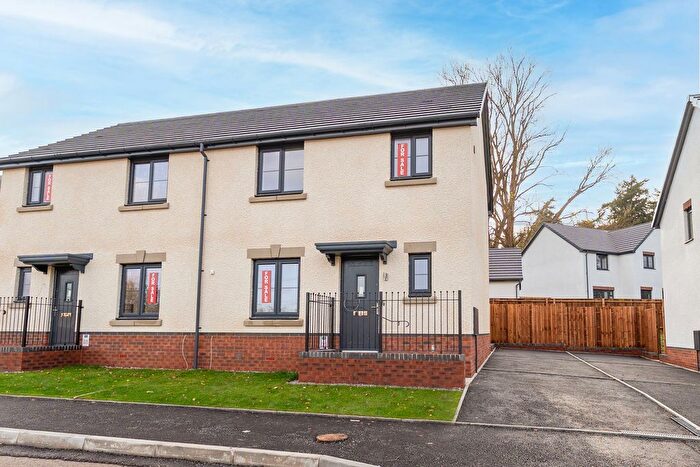 3 Bedroom Semi Detached House For Sale In Rossers Field, Govilon, NP7