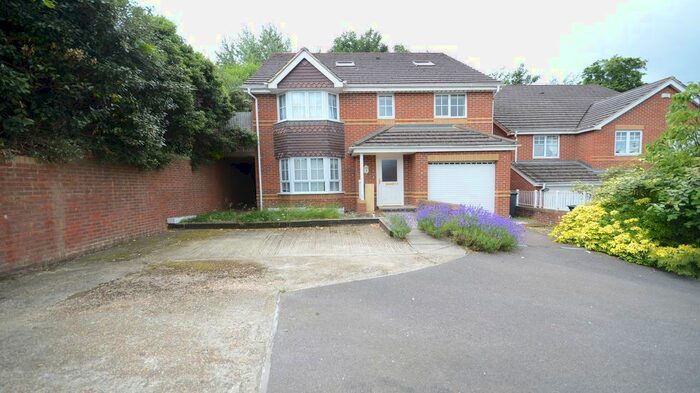 4 Bedroom Detached House To Rent In Tymawr, Caversham, Reading, RG4