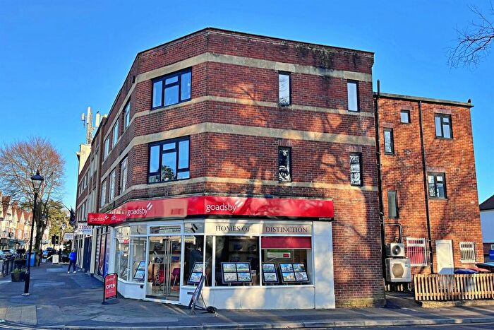 1 Bedroom Flat To Rent In Canford Cliffs, BH13