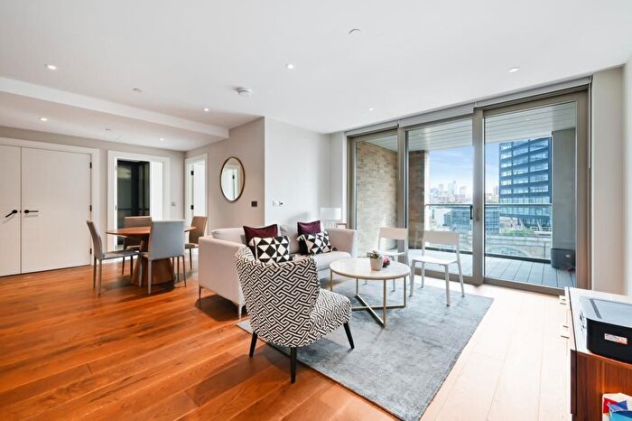 2 Bedroom Flat To Rent In Kensington House, Prince Of Wales Drive, London, SW11