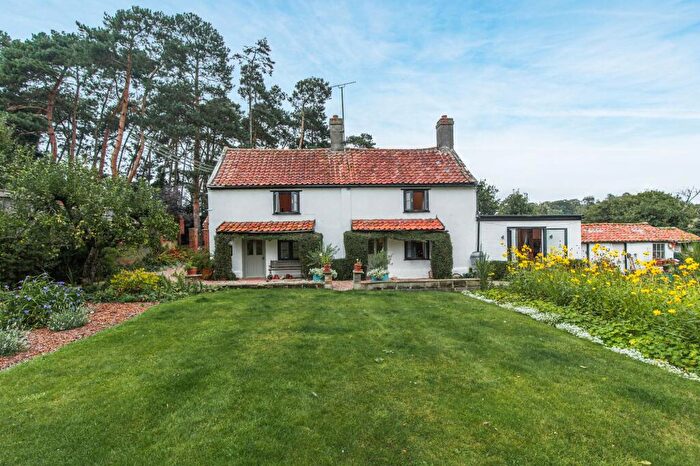 3 Bedroom Cottage For Sale In Charming Cottage In Necton Blending Historic Character And Offered Chain Free, PE37