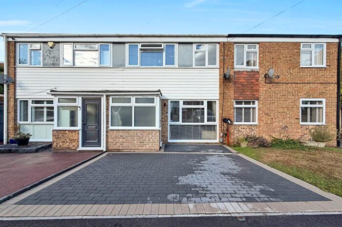 3 Bedroom Terraced House For Sale In Harvesters Close, Rainham, Gillingham, ME8