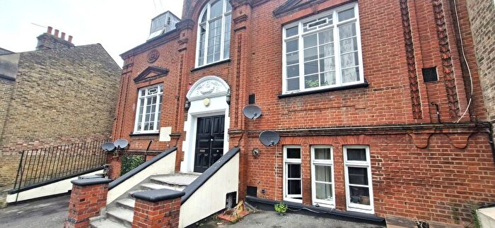 1 Bedroom Flat To Rent In Uplands Close, London, SE18