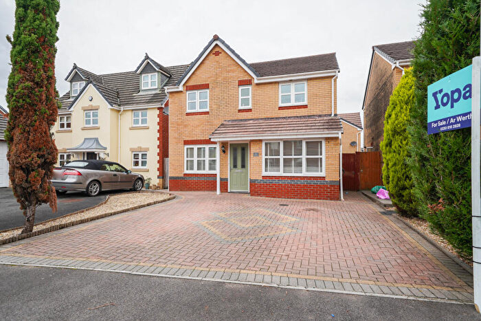 4 Bedroom Detached House For Sale In Herbert Thomas Way, Swansea, SA7