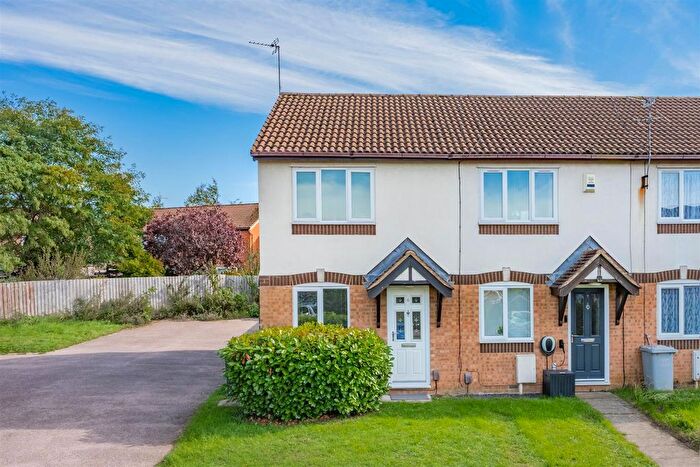 2 Bedroom End Of Terrace House For Sale In - St. Bernards Court, Kettering, NN15