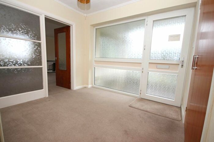 2 Bedroom Bungalow For Sale In Birkdale Road, Broadstone, Dorset, BH18
