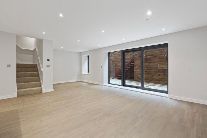 3 Bedroom Apartment To Rent In Viridium Apartments, Finchley Road, NW3