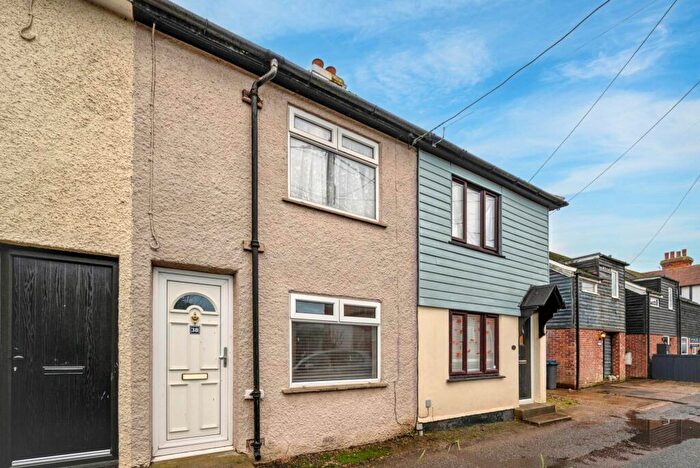 2 Bedroom Cottage For Sale In Ross Gardens, Rough Common, CT2