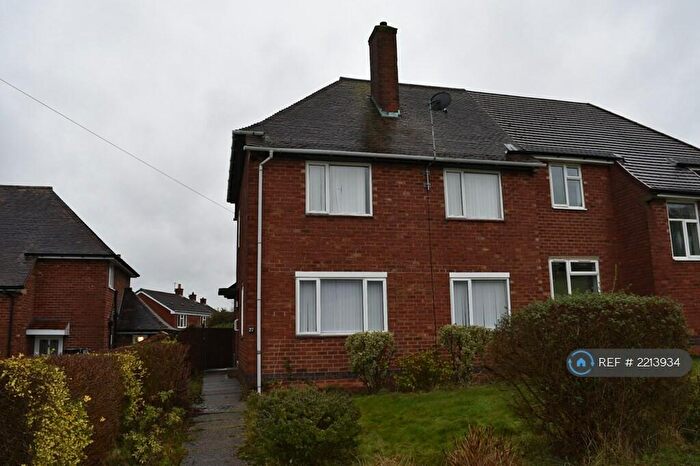 3 Bedroom Semi-Detached House To Rent In Rydal Crescent, Chesterfield, S41
