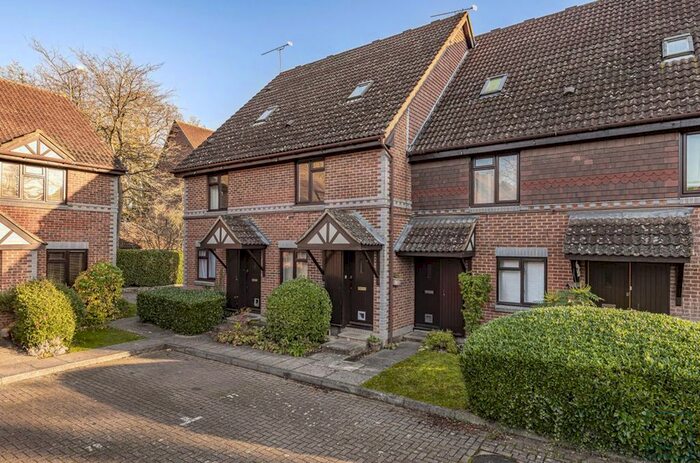 2 Bedroom Maisonette To Rent In Dorchester Court, Oriental Road, Woking, GU22